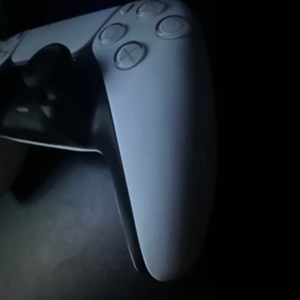 Ps5 controller - Picture 2 of 3